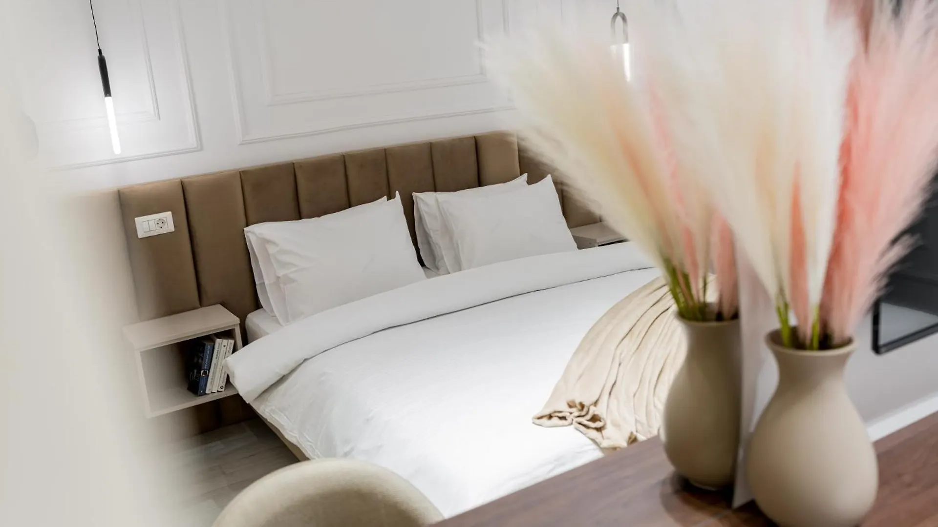 Ultra-Modern Luxury Apartment - Spacious & Elegant 布加勒斯特