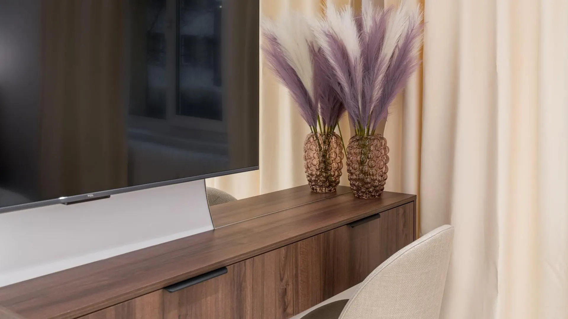 Ultra-Modern Luxury Apartment - Spacious & Elegant 布加勒斯特