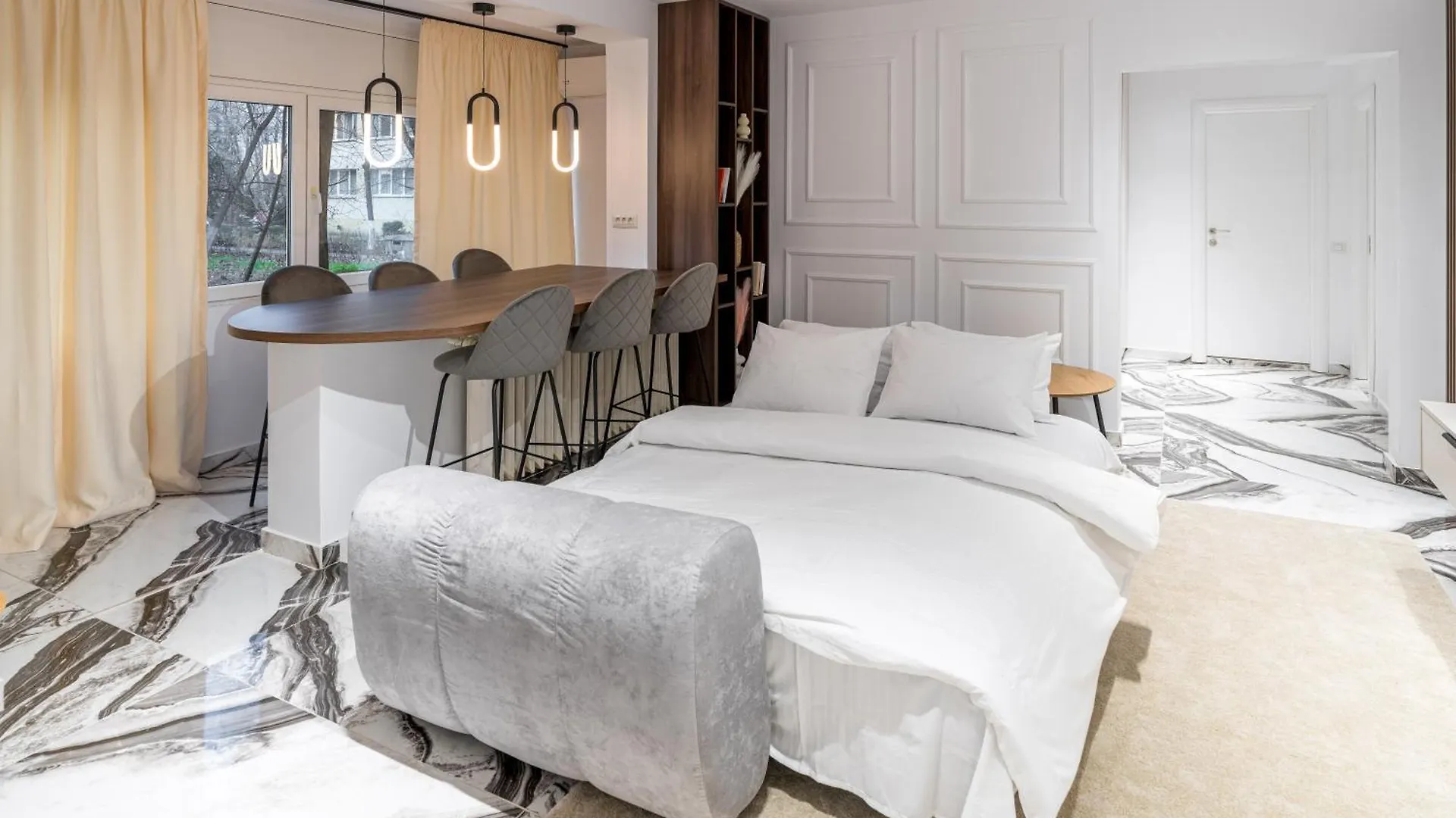 Ultra-Modern Luxury Apartment - Spacious & Elegant 布加勒斯特