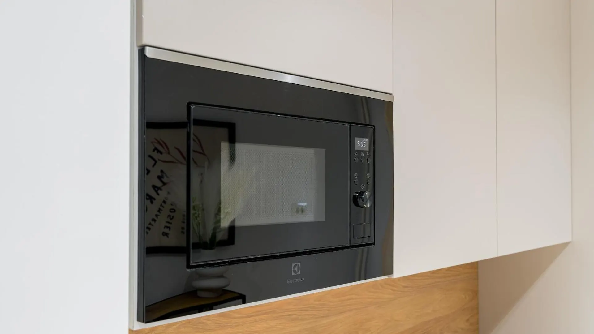 Ultra-Modern Luxury Apartment - Spacious & Elegant 布加勒斯特